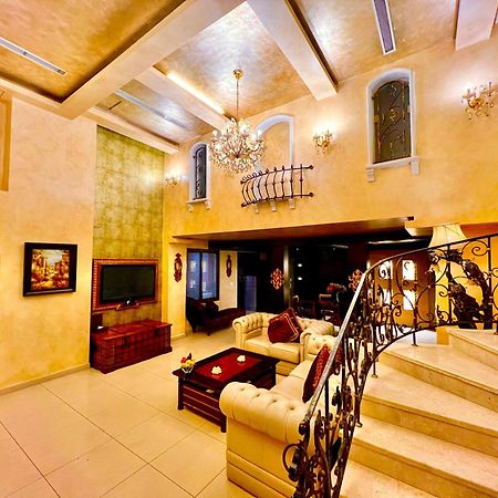 Queens Suite Hotel Beirut Luaran gambar