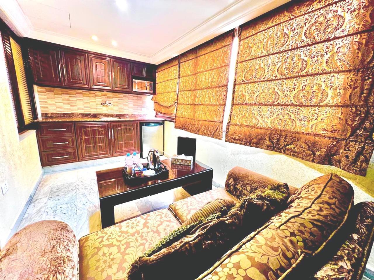 Queens Suite Hotel Beirut Luaran gambar