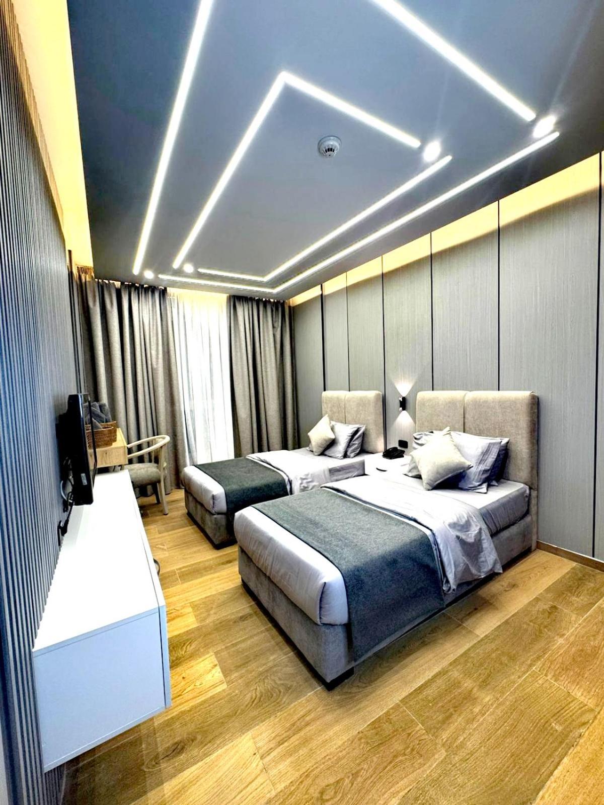 Queens Suite Hotel Beirut Luaran gambar