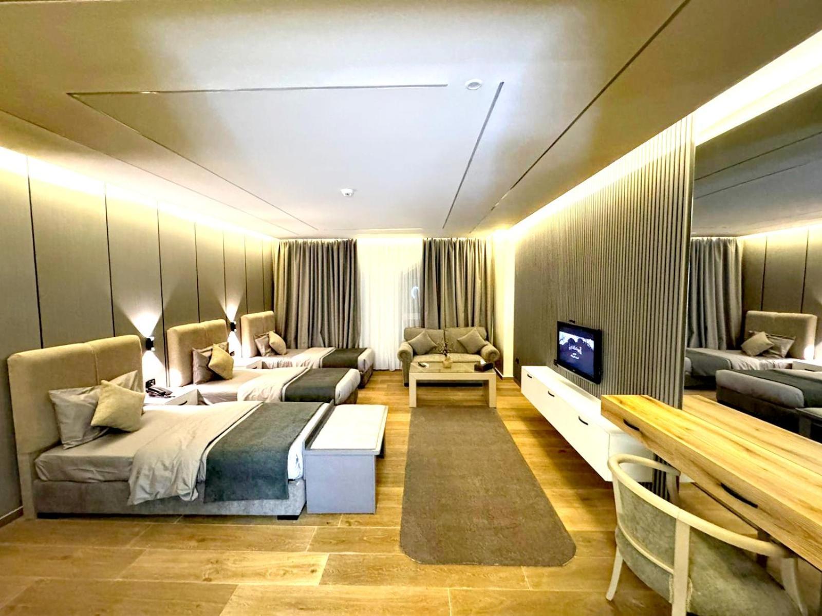 Queens Suite Hotel Beirut Luaran gambar