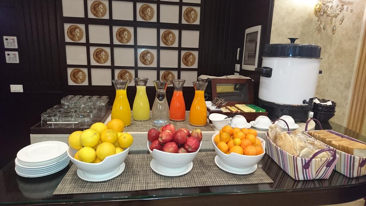 Queens Suite Hotel Beirut Luaran gambar